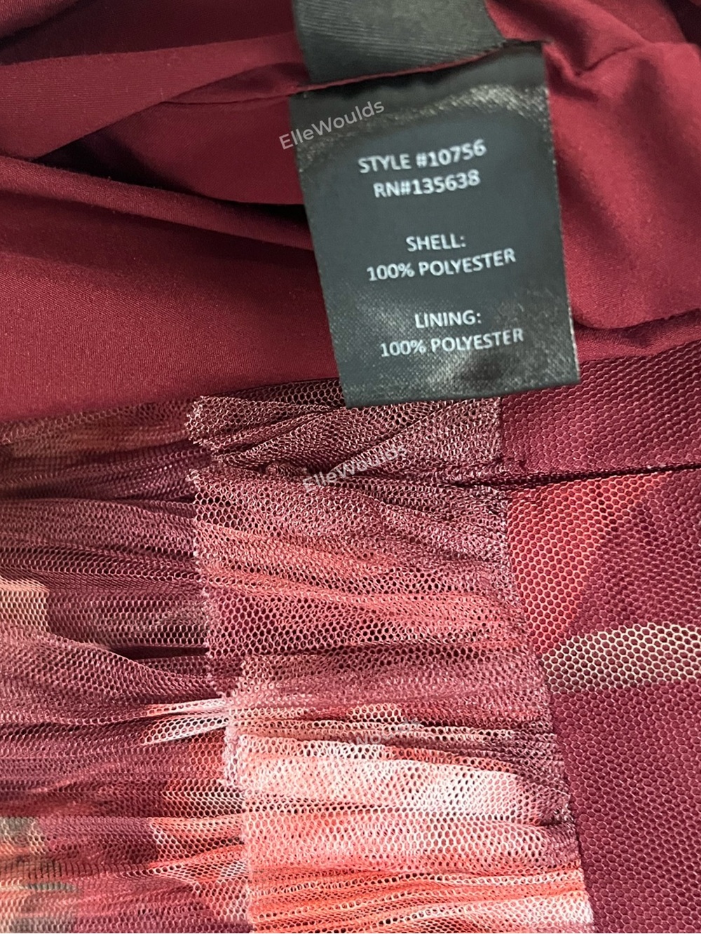 Hutch Nalina Dress Burgundy
Tiered Floral Maxi Dress Size 12 $394 - Picture 11 of 11